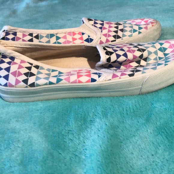 American Eagle Slip-On SHOES - Picture 4 of 6